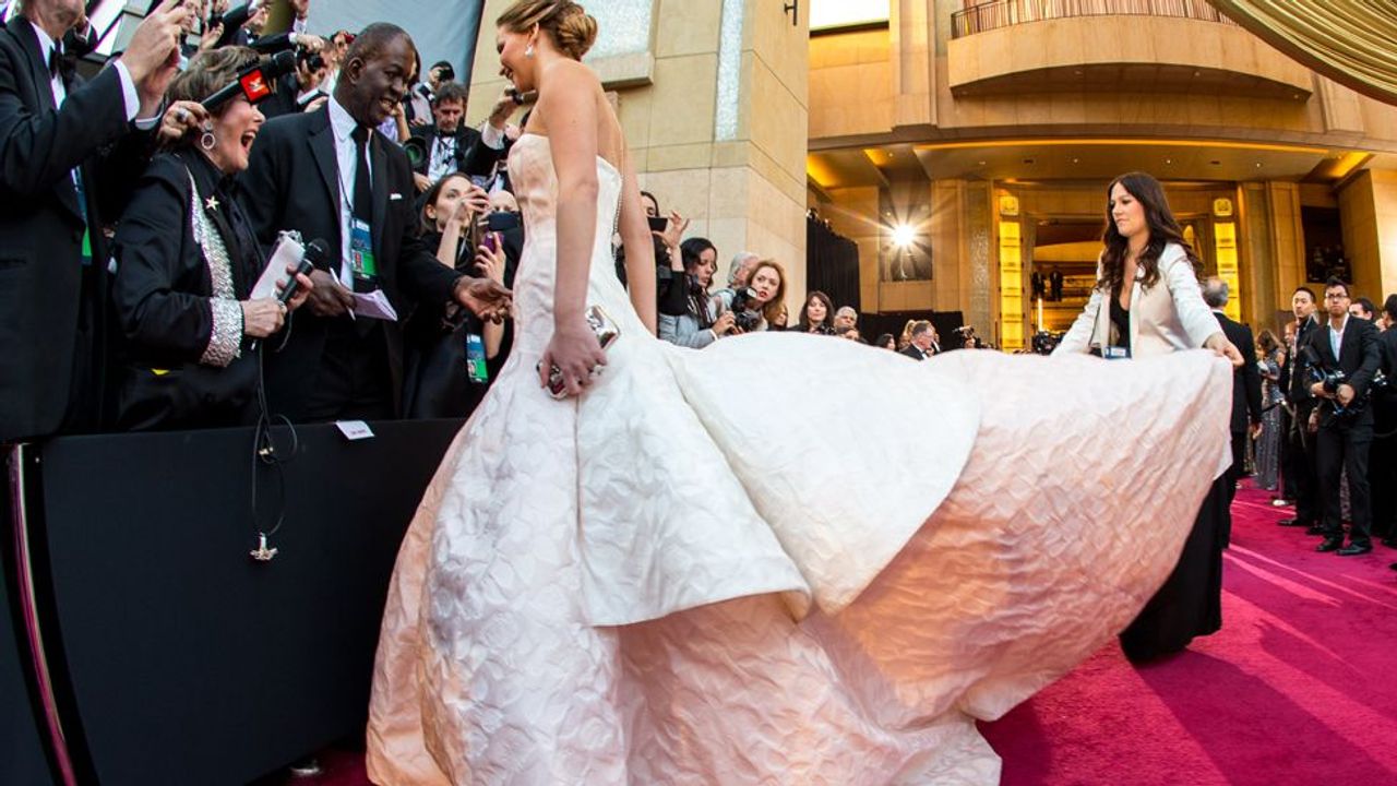 Red carpet dress code for female