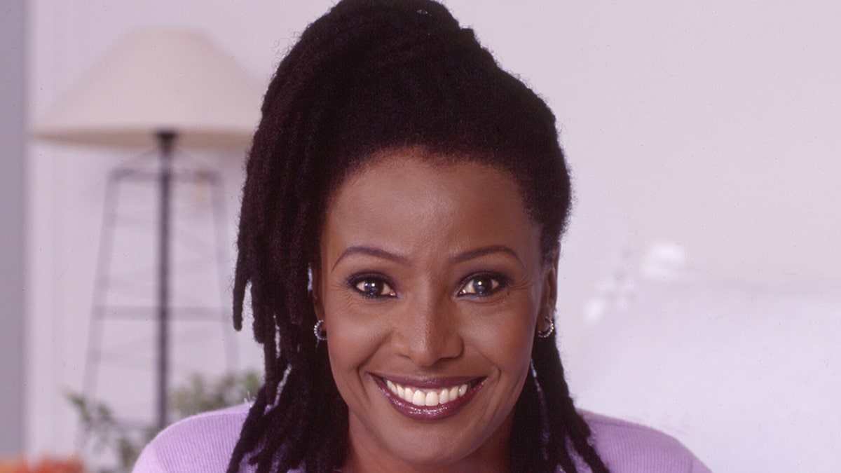 Lifestyle Guru B. Smith Dead at 70 of Early-Onset Alzheimers Disease